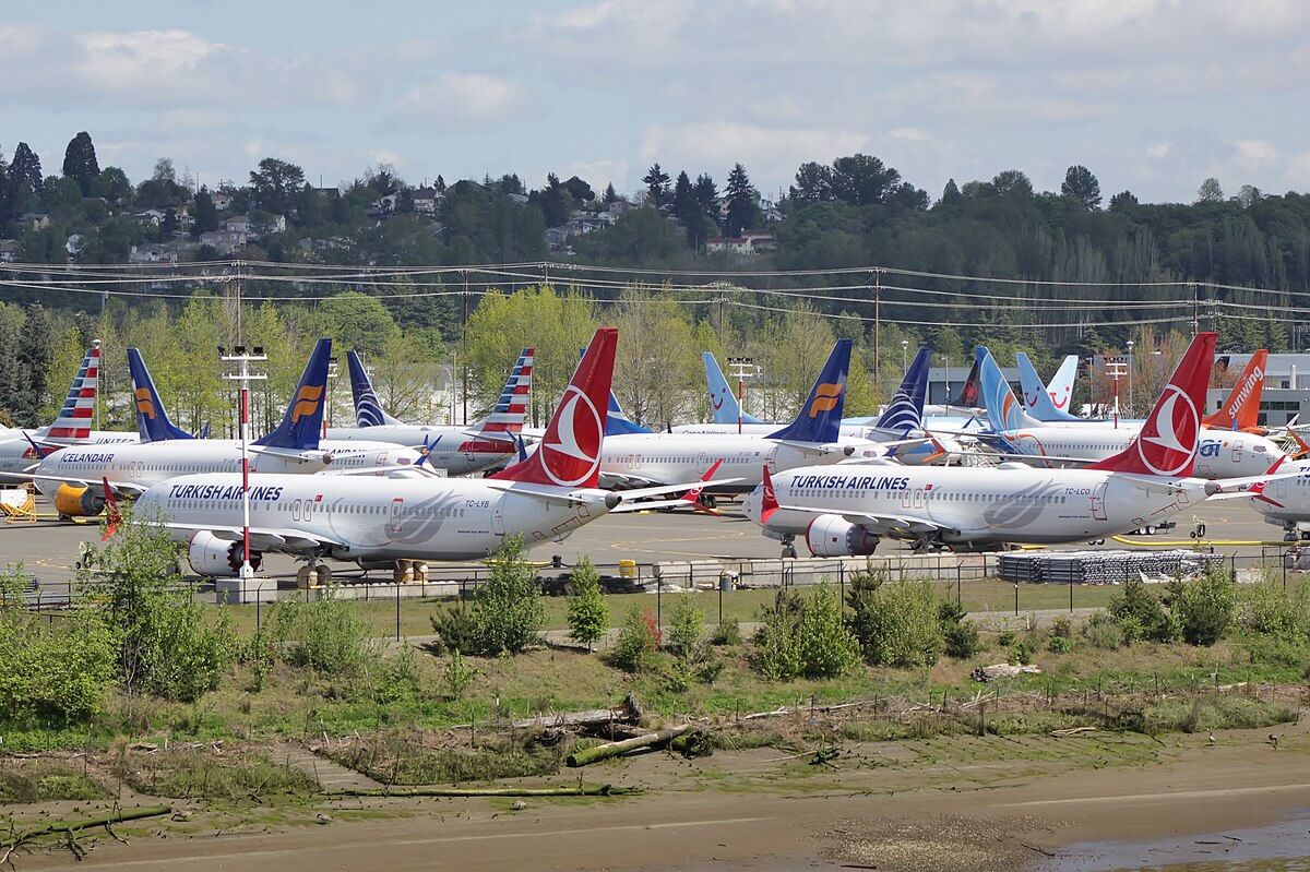 1200px-boeing_737_max_grounded_aircraft_near_boeing_field_april_2019.jpg