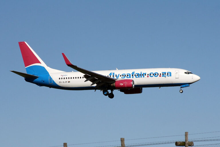 FlySafair B737-844