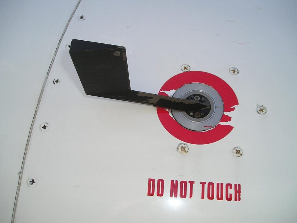 1440px angle of attack indicator 1jpg 1440px-angle_of_attack_indicator_1.jpg