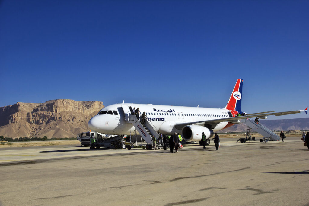 1st flight out of yemen in 6 years 1jpg 1st_flight_out_of_yemen_in_6_years-1.jpg