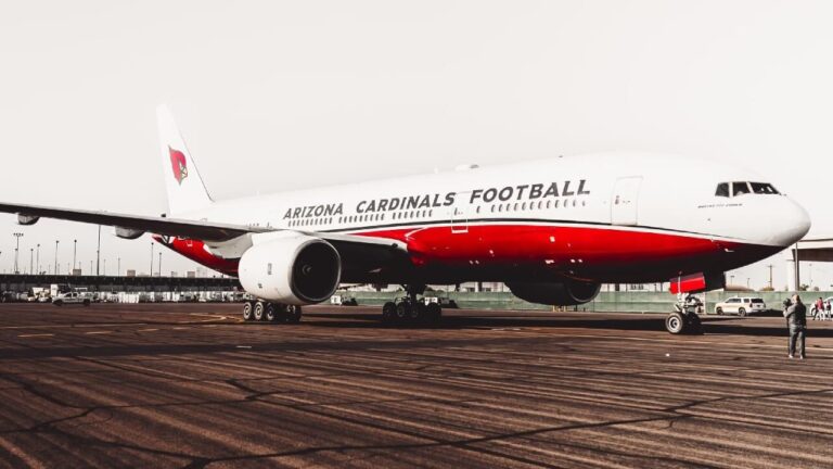 how-do-nfl-teams-fly