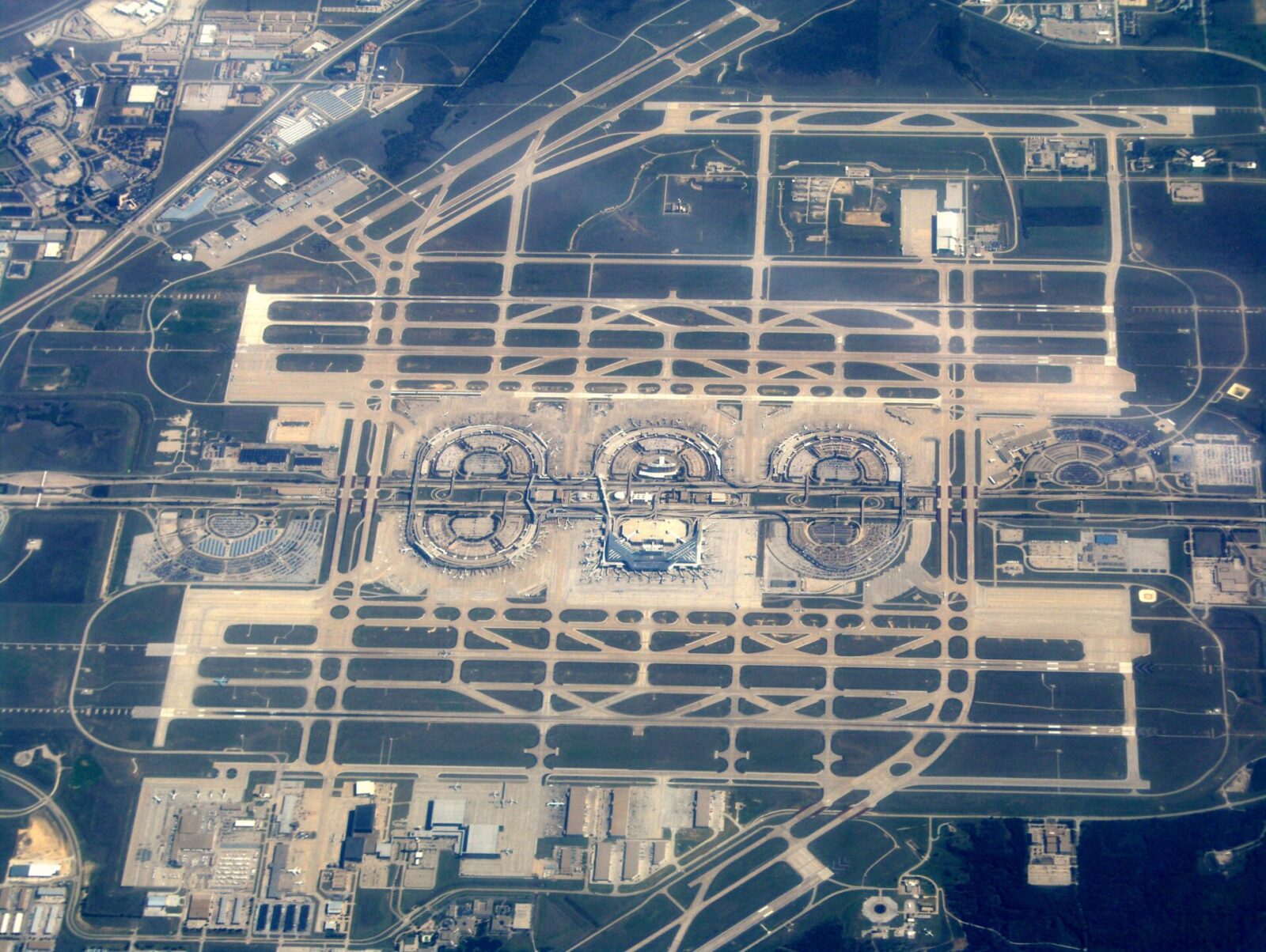 The world's largest airports by size in 2026