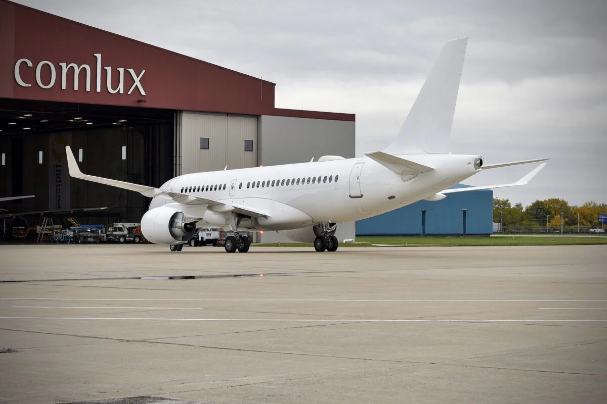 Comlux Third ACJ TwoTwenty Comlux Third ACJ TwoTwenty