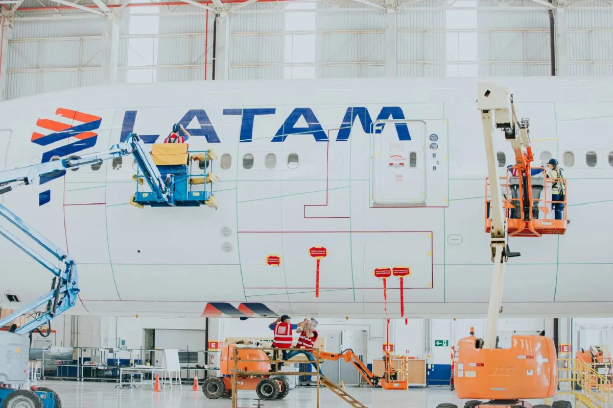 LATAM AeroSHARK Lufthansa Technik LATAM AeroSHARK Lufthansa Technik