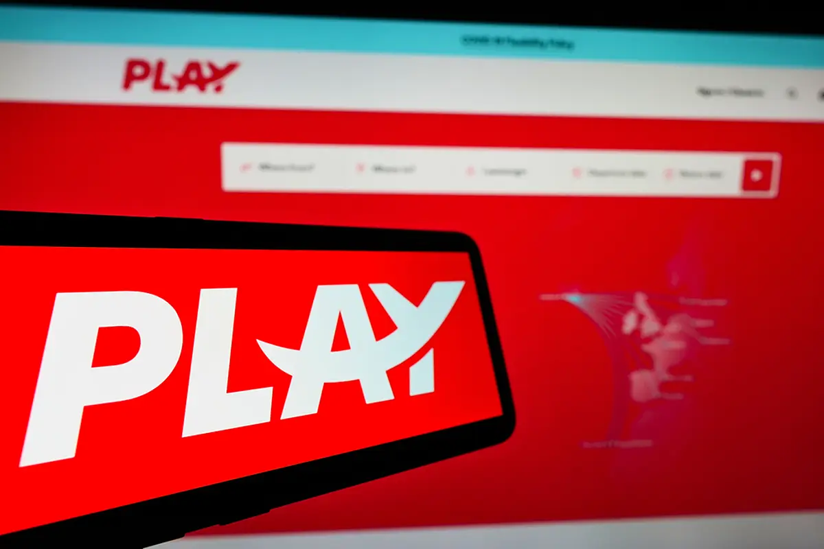 PLAY PLAY