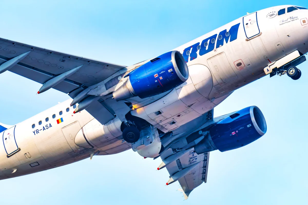 TAROM A318 YR ASA TAROM A318 YR ASA