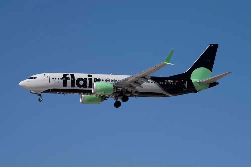 WilliamsGatewayAirport4 15 2023MesaAzFlairAirlinesBoeing737 max8 Williams,Gateway,Airport,4-15-2023,Mesa,,Az,Flair,Airlines,Boeing,737-max8