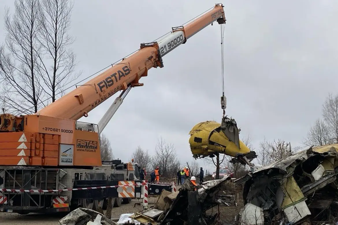 Removal of DHL aircraft wreckage Removal of DHL aircraft wreckage