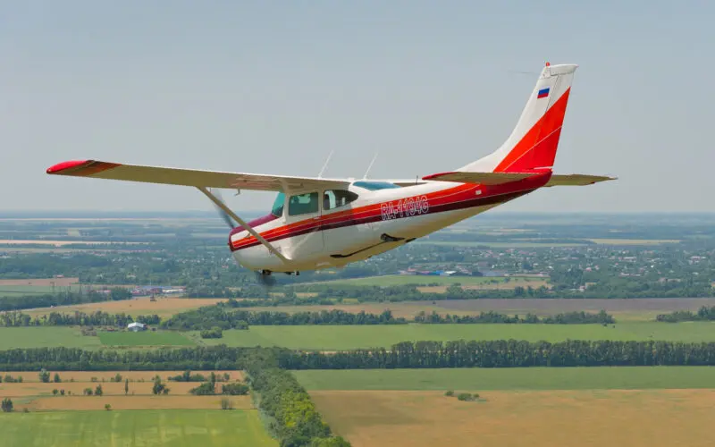 Cessna 182 aircraft