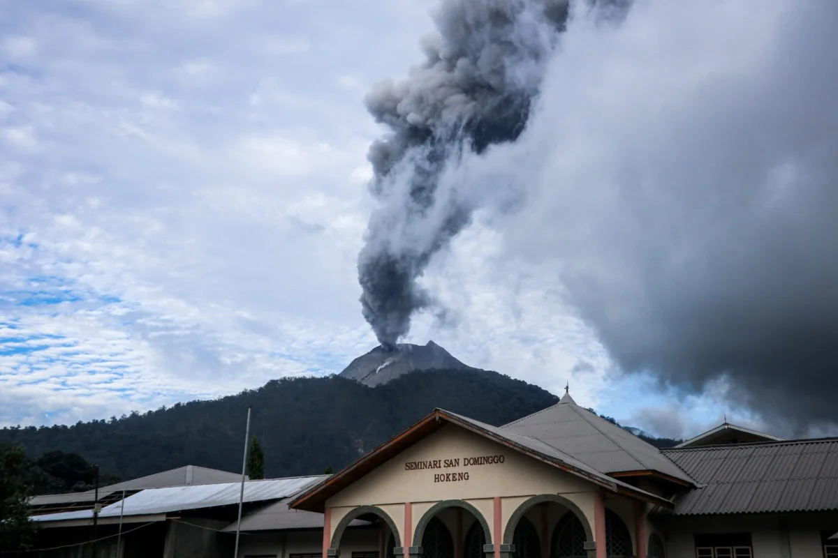 The eruption of Mount Lewotobi The eruption of Mount Lewotobi