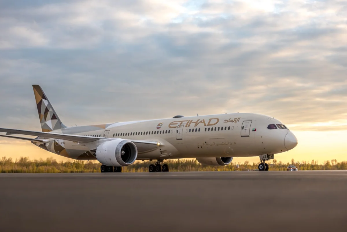 Etihad Airways Boeing 787 Dreamliner Etihad Airways Boeing 787 Dreamliner