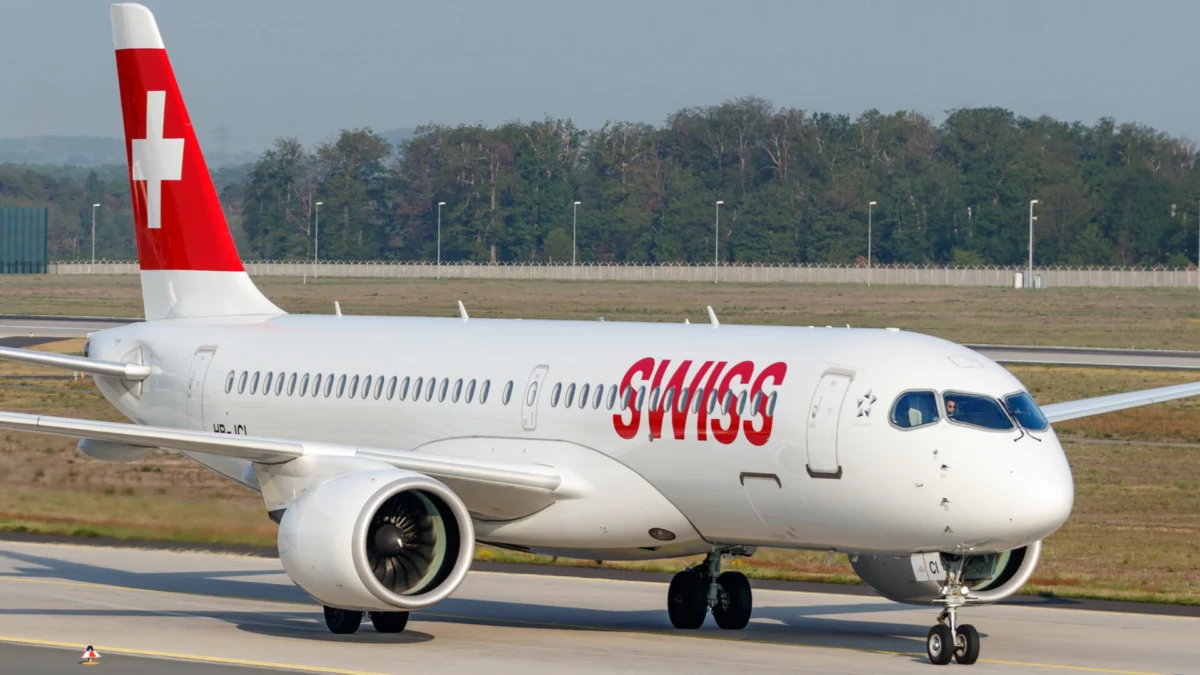 HB-JCI Swiss A220