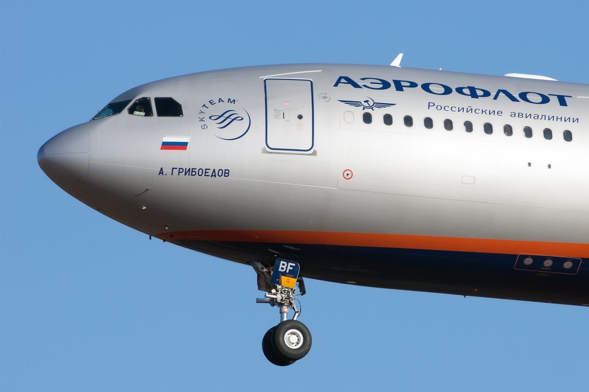 Russian airlines weakened by sanctions operate with 19% of fleets grounded