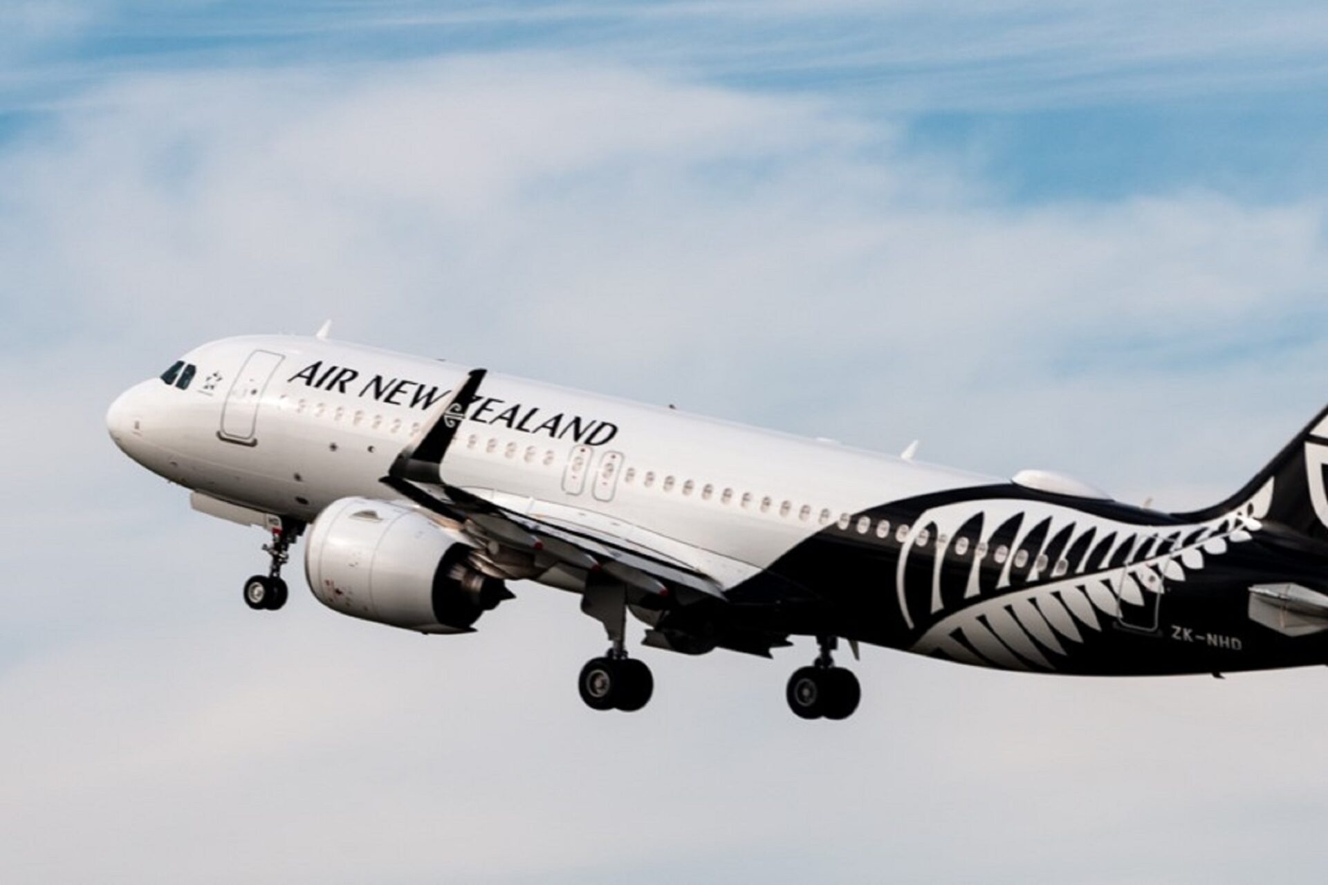 Air New Zealand issues travel alert as cabin crew call strike 