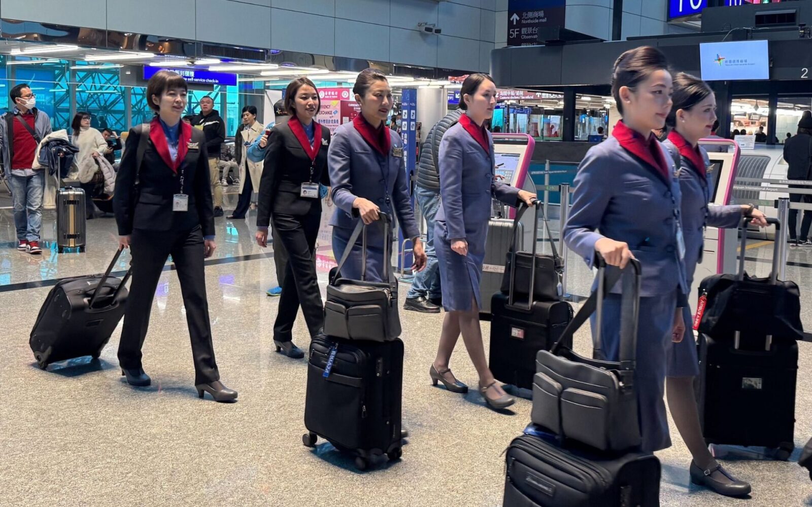 China Airlines plans to give its employees 6.6 month annual bonus