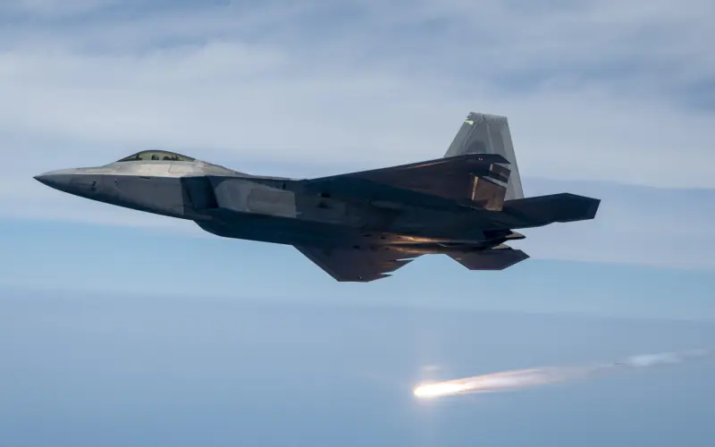 A U.S. Air Force F-22 Raptor dropping a flare