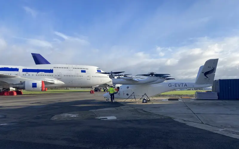 Boeing 747 Vertical Aerospace VX4 Cotswold Airport