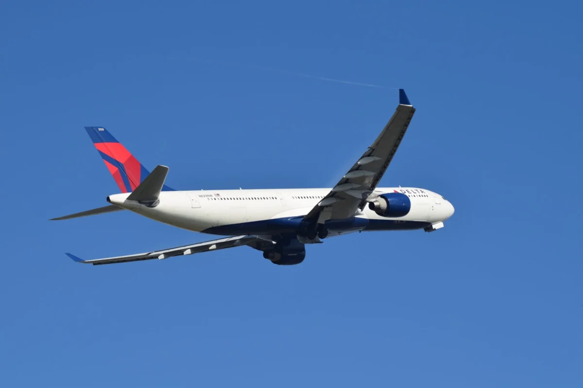 Delta Air Lines Airbus A330 323 N820NW