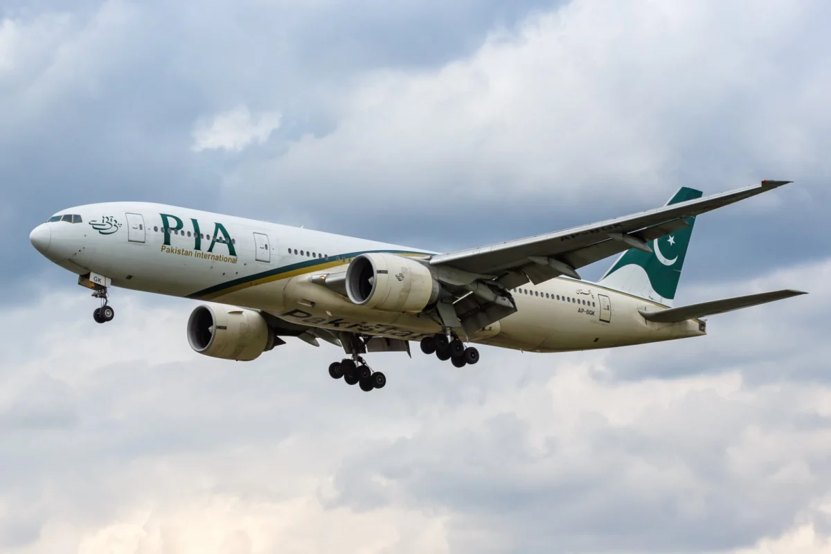 PIA Boeing 777 AP BGK PIA Boeing 777 AP BGK