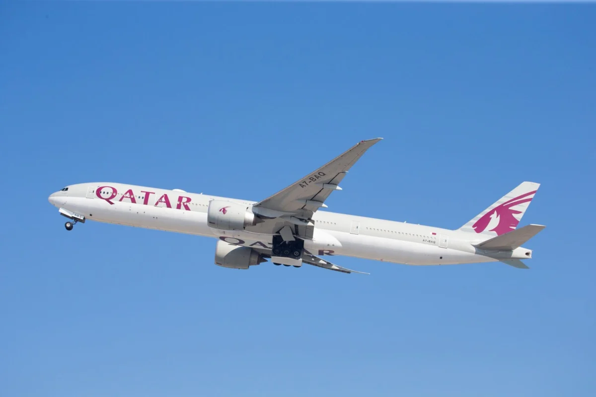 Qatar Airways Boeing 777 200LR Qatar Airways Boeing 777 200LR
