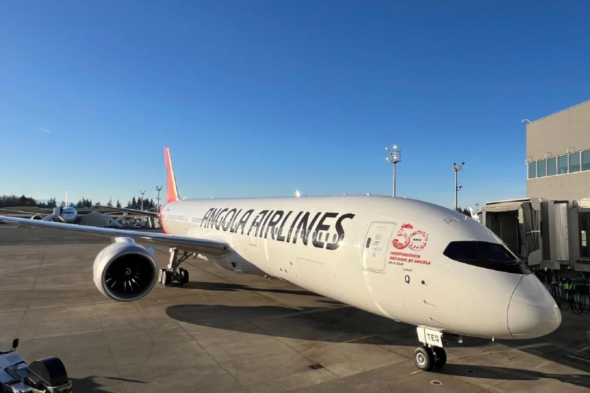 TAAG Angola Airlines Boeing 787 9 Dreamliner