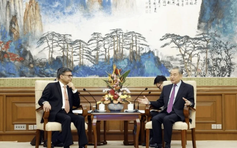 India’s Foreign Secretary, Shri Vikram Misri, talks with China’s Vice Foreign Minister, Sun Weidong