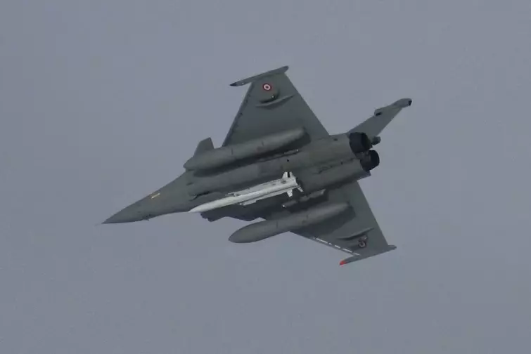 French Rafale fighter jet carrying an ASMPA standoff nuclear missile