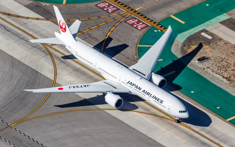 JAL Group changes board exec members