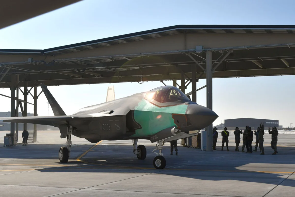 USAF F35 frankenbird USAF F35 frankenbird