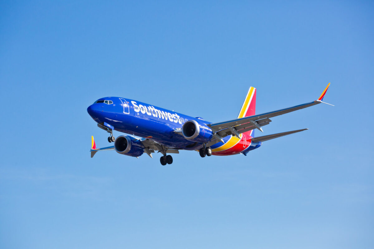 Southwest Airlines 737-800 Max aircraft on final approach at Midway Airport