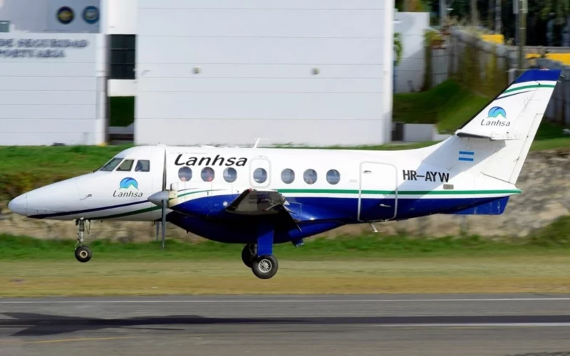 HR-AYW at Tegucigalpa Airport