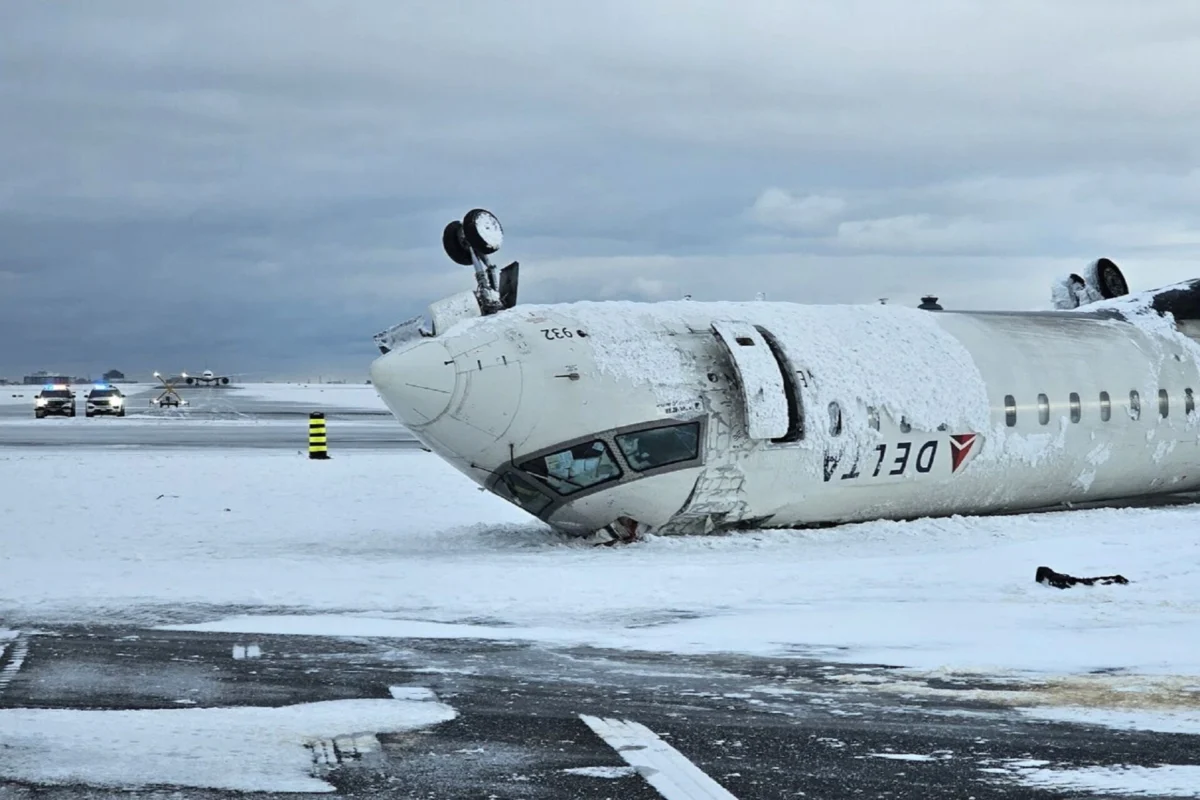 Endeavor Air Delta Connection crash toronto preliminary report TSB Endeavor Air Delta Connection crash toronto preliminary report TSB