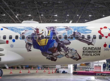 JAL unveils EXPO 2025 livery featuring Gundam giant robot