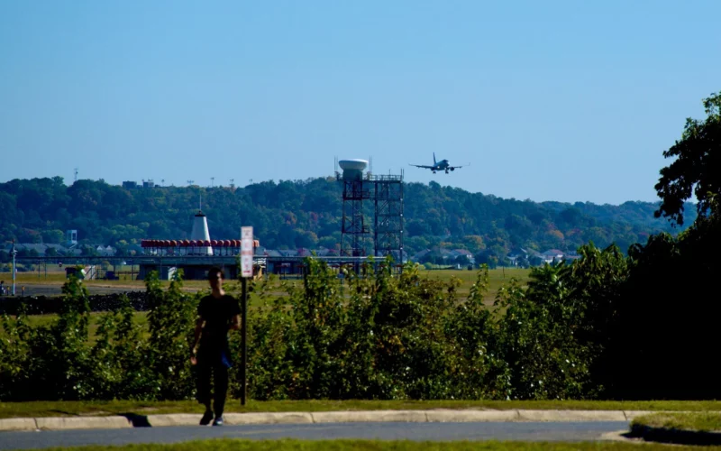 Ronald Reagan National Airport Runway 33