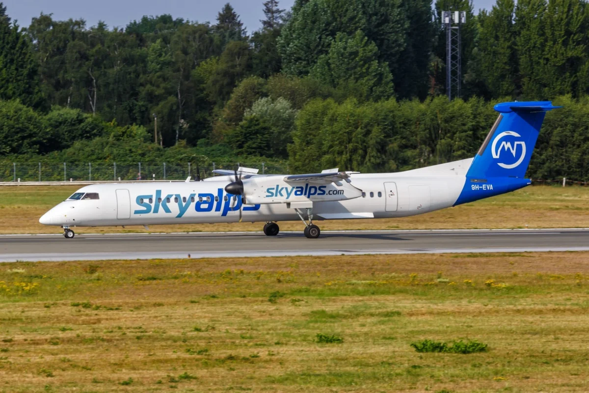 SkyAlps De Havilland Canada Dash 8 Q400 SkyAlps De Havilland Canada Dash 8 Q400