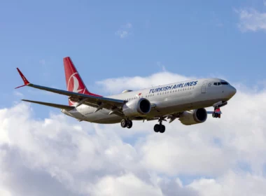 Turkish Airlines Boeing 737-8