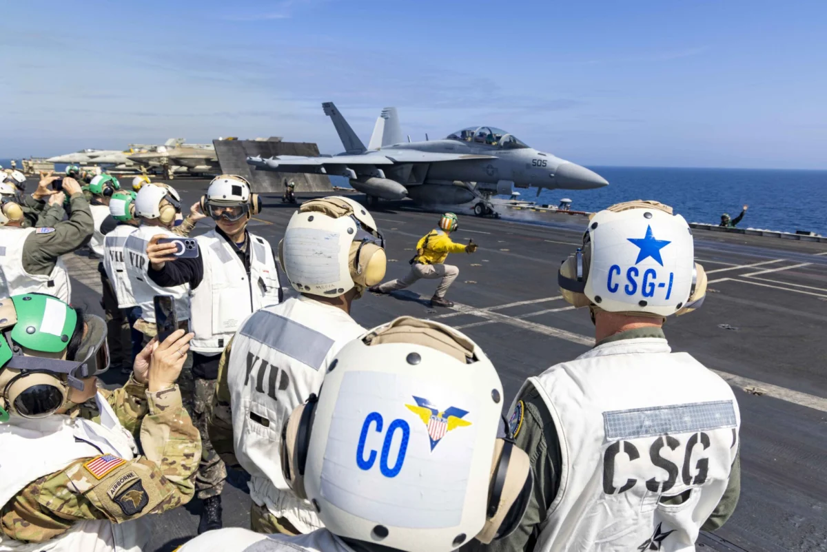 Officers of US Naval Forces Korea United Nations Command and Republic of Korea Navy Visit USS Carl Vinson Officers of U.S. Naval Forces Korea, United Nations Command, and Republic of Korea Navy Visit USS Carl Vinson