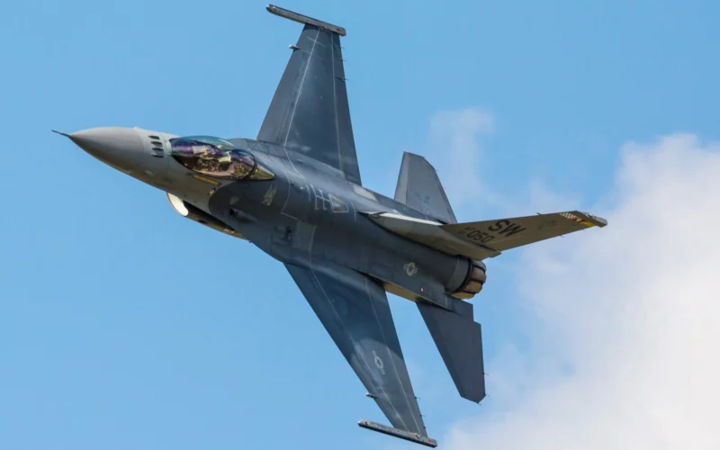 United States Air Force F 16 Fighting Falcon