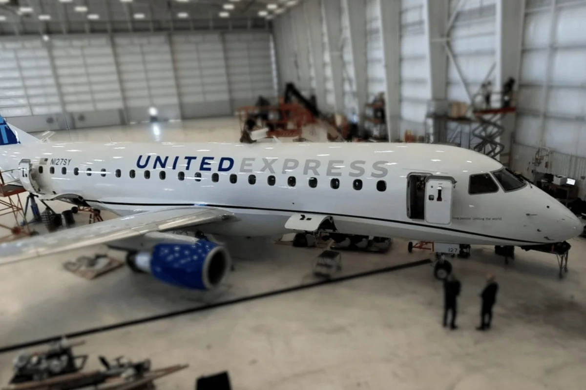 Uniteds Embraer 175 United’s Embraer 175