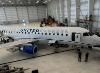 United’s Embraer 175