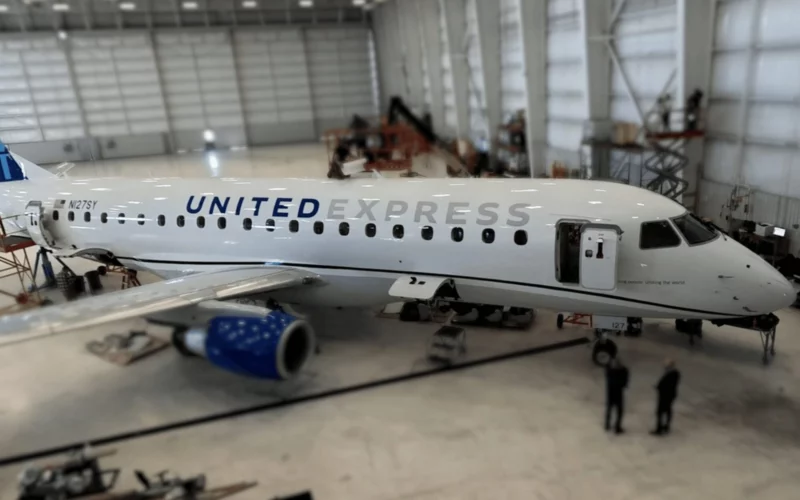 United’s Embraer 175