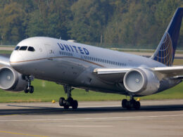 United Airlines Boeing 787 8