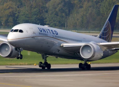 United Airlines Boeing 787-8