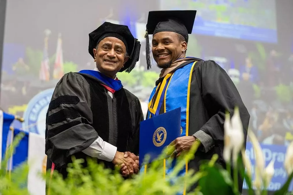 Embry‑Riddle Aeronautical University’s Worldwide Campus graduate hooding ceremony