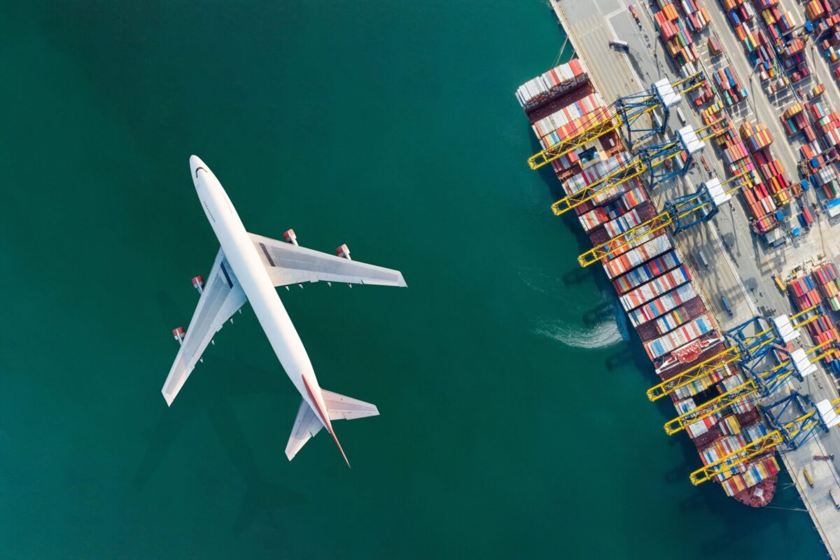 Global cargo traffic Global cargo traffic