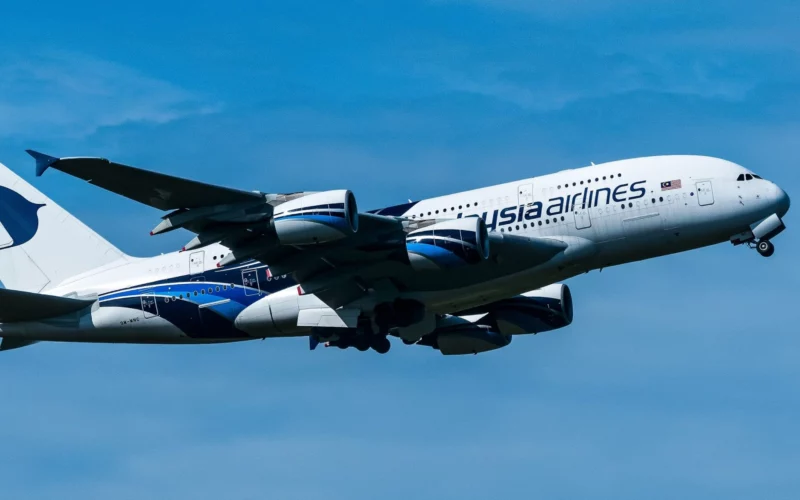 Malaysia Airlines Airbus A380 9M MNC