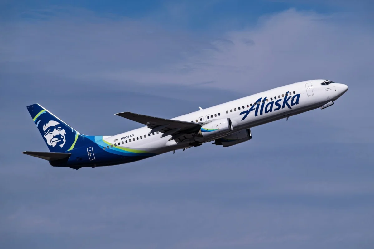 Alaska Airlines Boeing 737 900 N302AS Alaska Airlines Boeing 737 900 N302AS