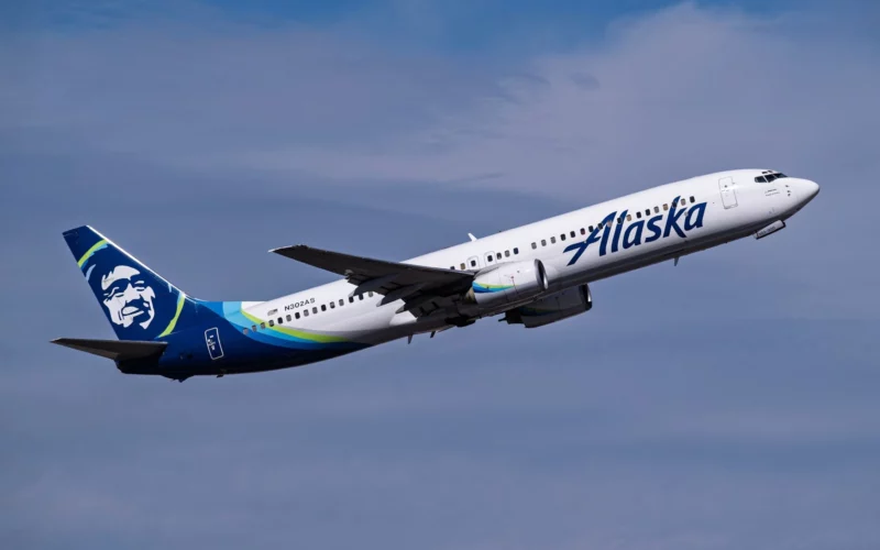 Alaska Airlines Boeing 737 900 N302AS