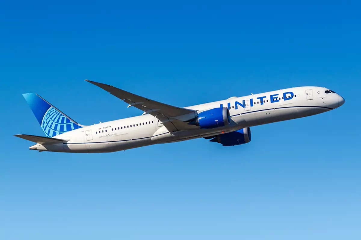 United 787 United 787