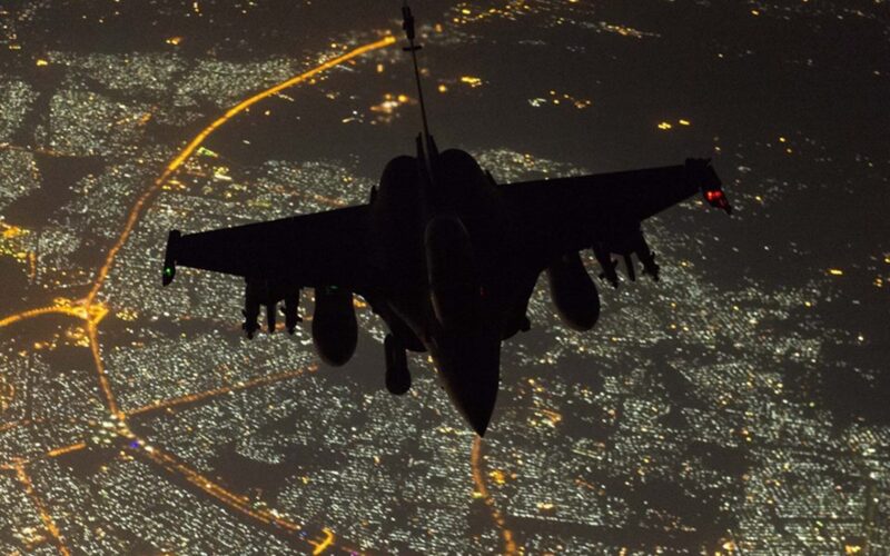 Rafale refueling over Baghdad Rafale refueling over Baghdad